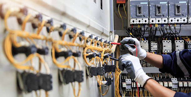 Professional Electrician technician working in Galatia, IL